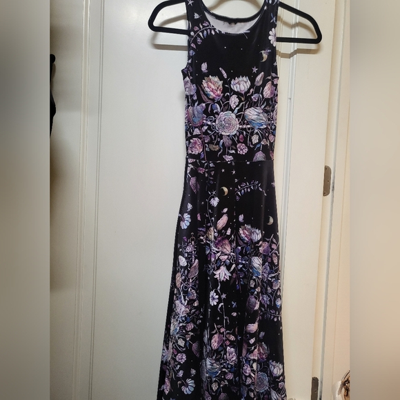 Blackmilk Mother of Pearl Velvet Princess Dress XXS - Picture 2 of 4